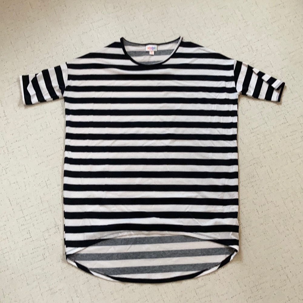 Lularoe Black and White Striped Irma XS EUC